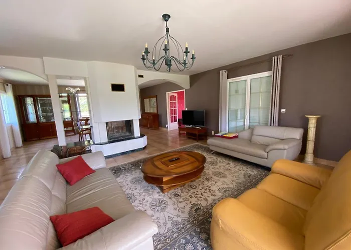 Du Mercadal Les Pujols *