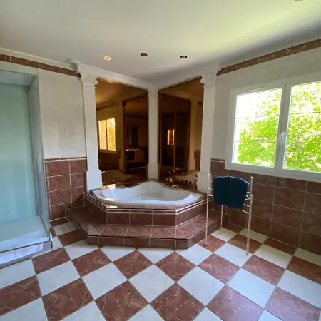 Du Mercadal Les Pujols