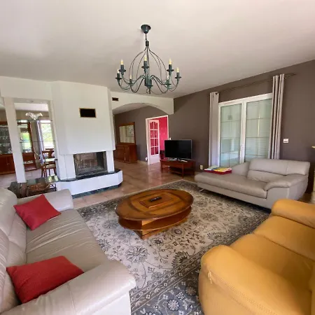 Du Mercadal Les Pujols *